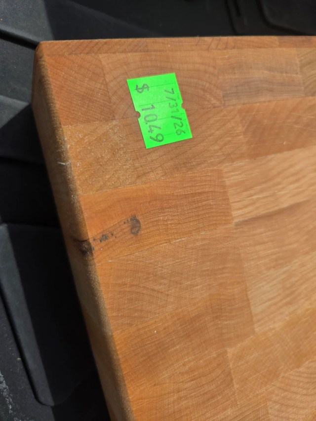 A chopping board's price tag.