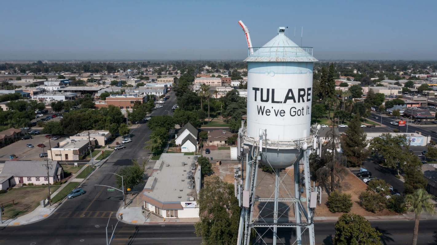 A Tulare water tower.
