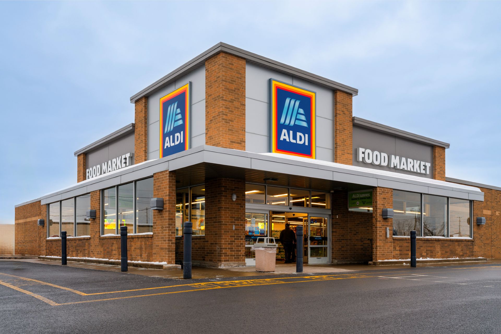Shopper says $95 Aldi haul tops $200 elsewhere, argues groceries are where most ...