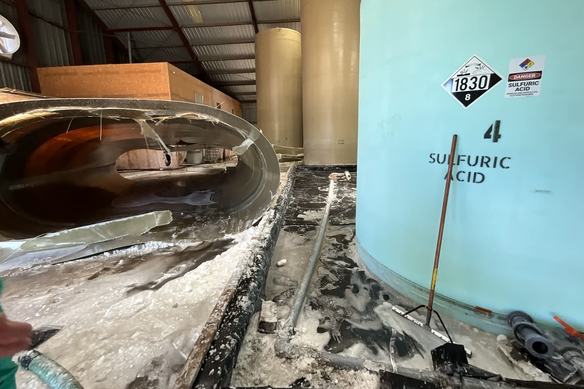 Arkansas acid spill exposes chemical plant that operated without permits, killed thousands of fish