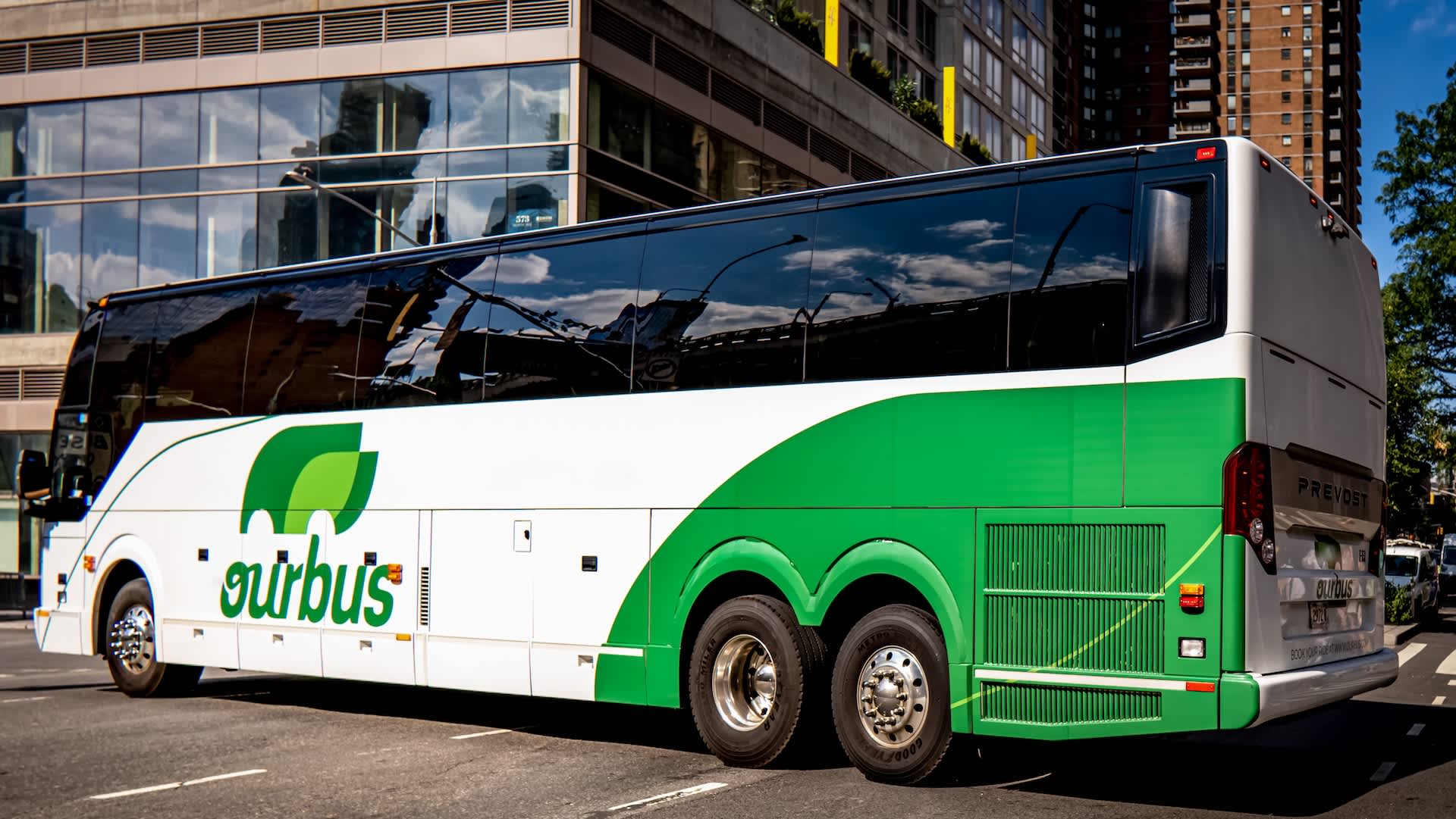 Boston travelers can get to New York for $19 on new South Station bus route