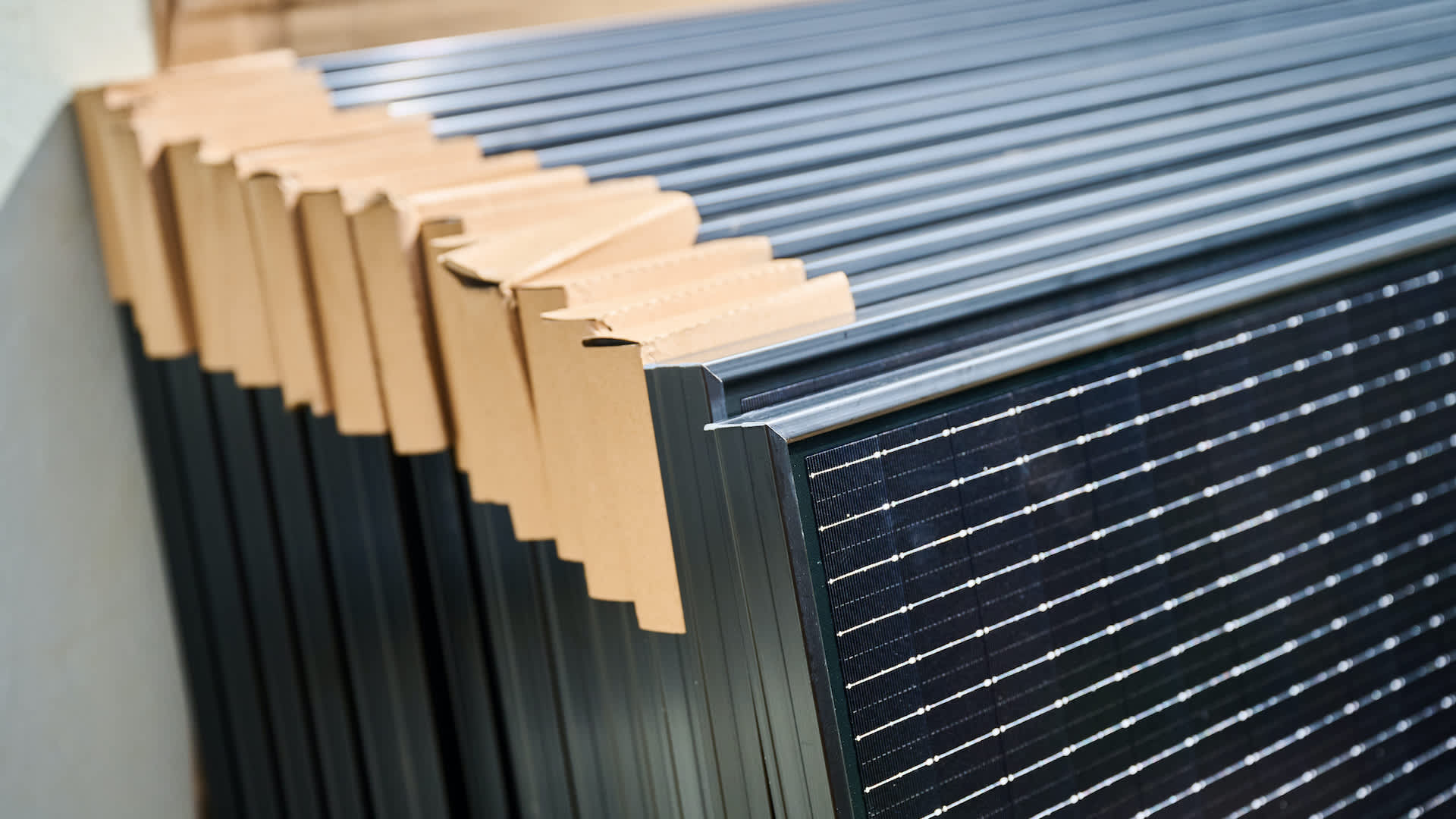 California homebuyer gets $11,340 quote for 11-panel solar system, then learns $95 plan costs more