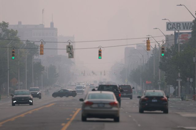 Canadian wildfire smoke as seen on the streets of Detroit.