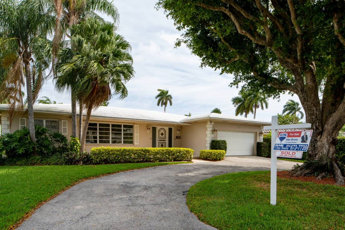 A house for sale in Florida.