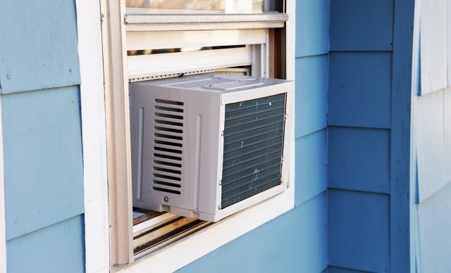 A window AC unit.