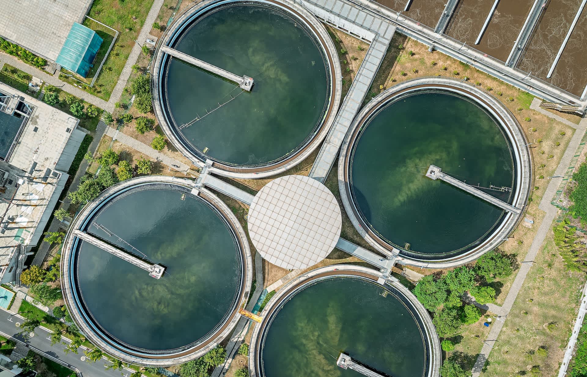 New ion-pumping system strips salt from industrial wastewater, and traps copper, too