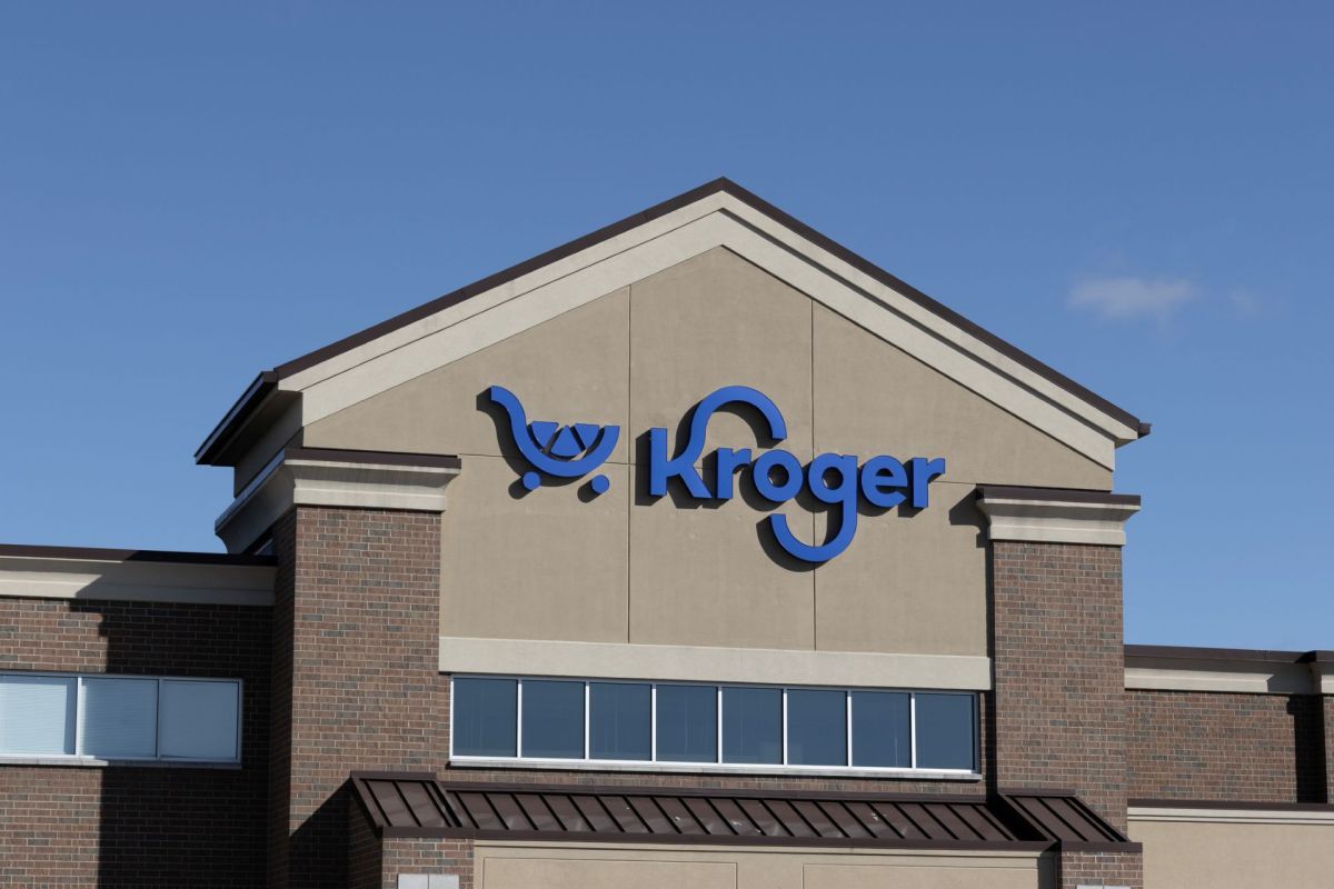 A Kroger storefront.