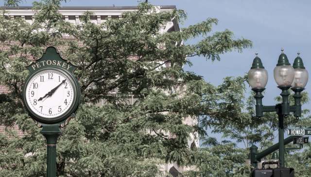 A street clock in Petoskey.