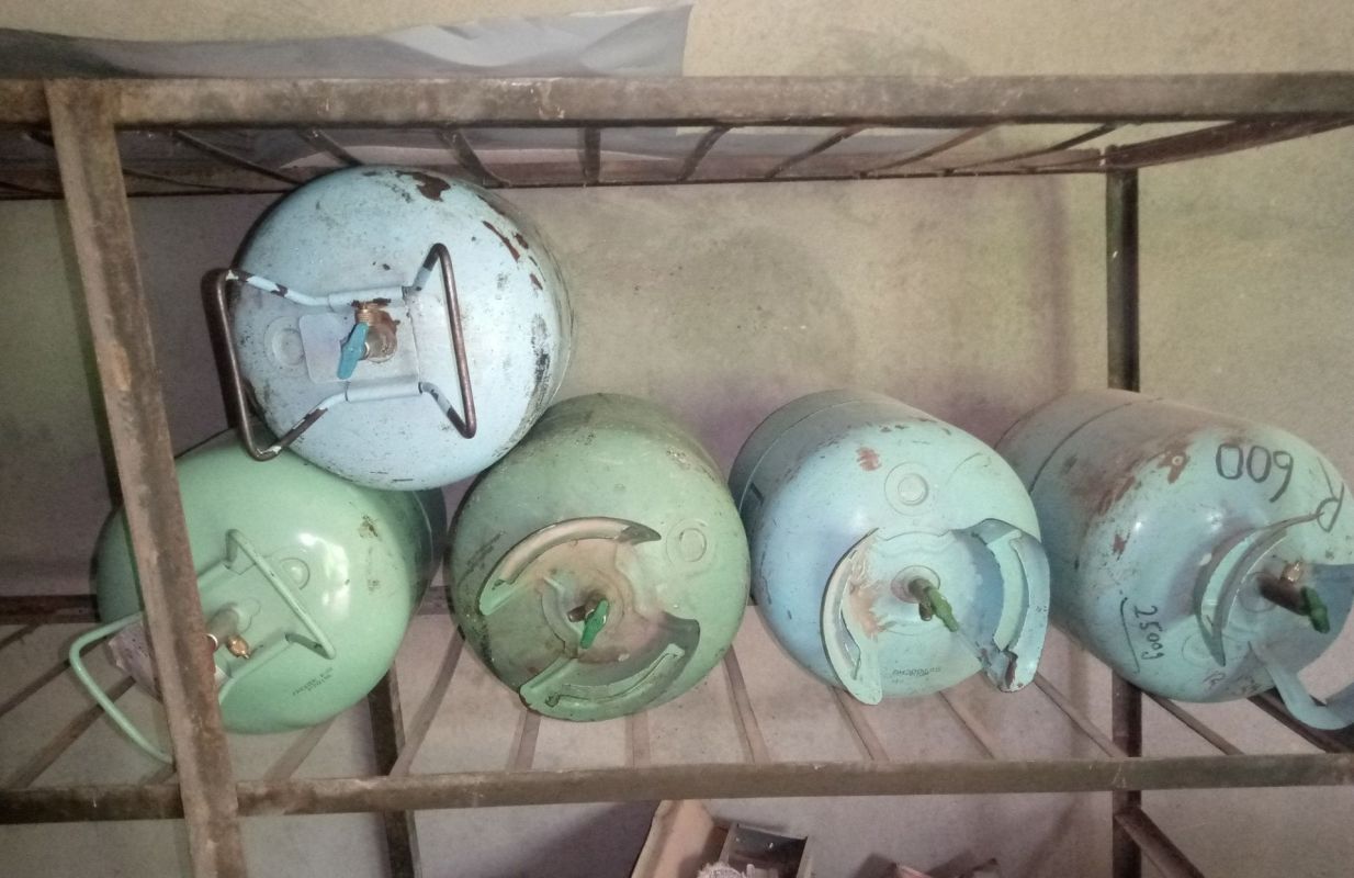 Refrigerant cylinders.