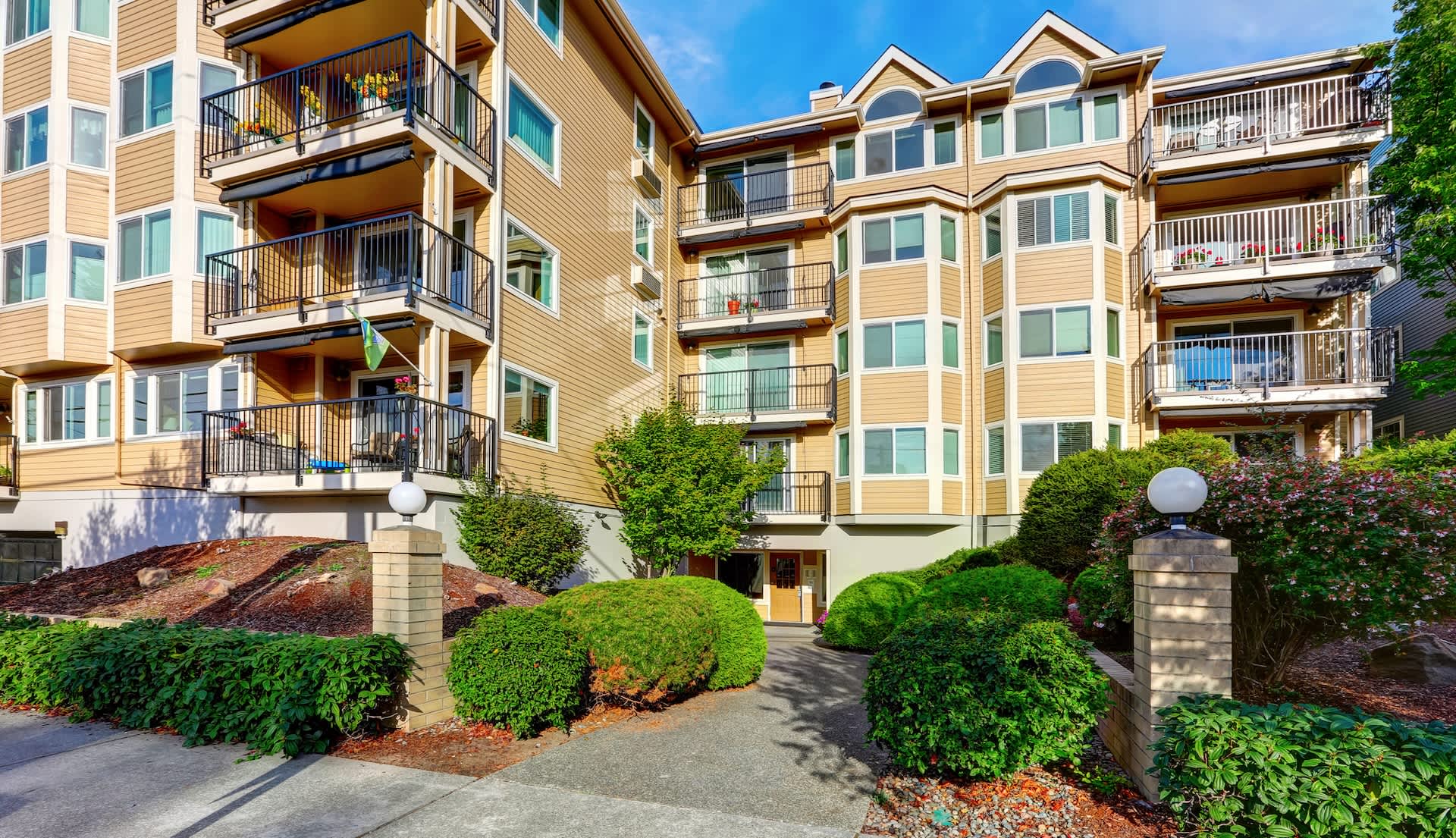 Seattle approves ban on hidden rental fees, requires upfront pricing