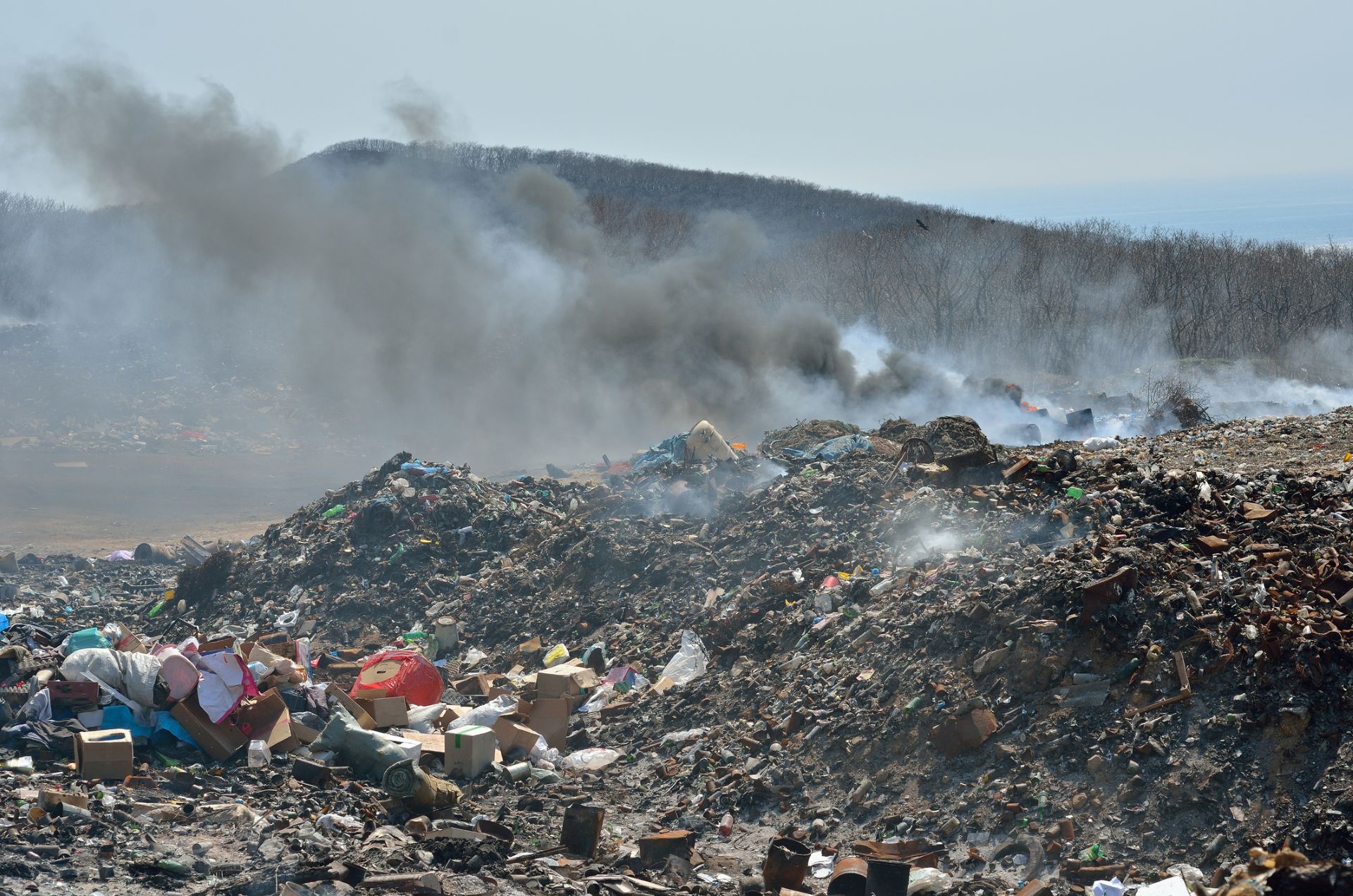 North Carolina landfill suspects truck-cracked lithium battery sparked large fire