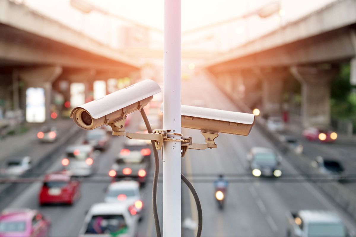 traffic cameras survey cars