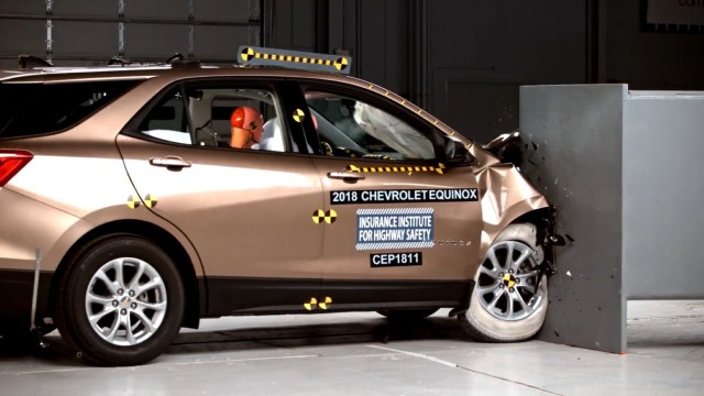 A crash test with a 2018 Chevrolet Equinox.