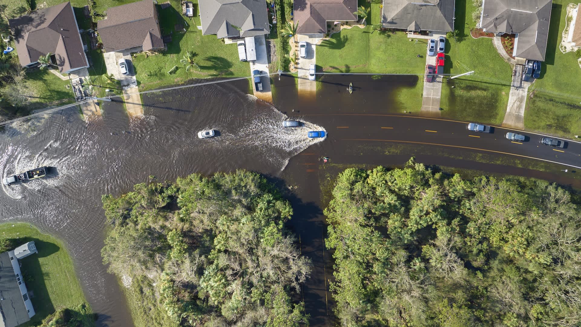 Florida residents say homes, cars flooded after 'hurricane-type' rain, blame clogged drains