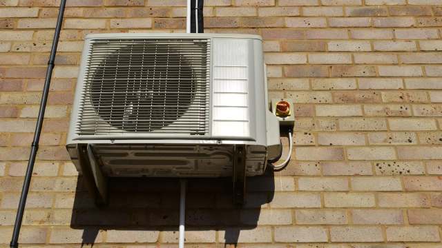 UK homeowner says latest price cap makes heat pumps beat gas boilers on running costs