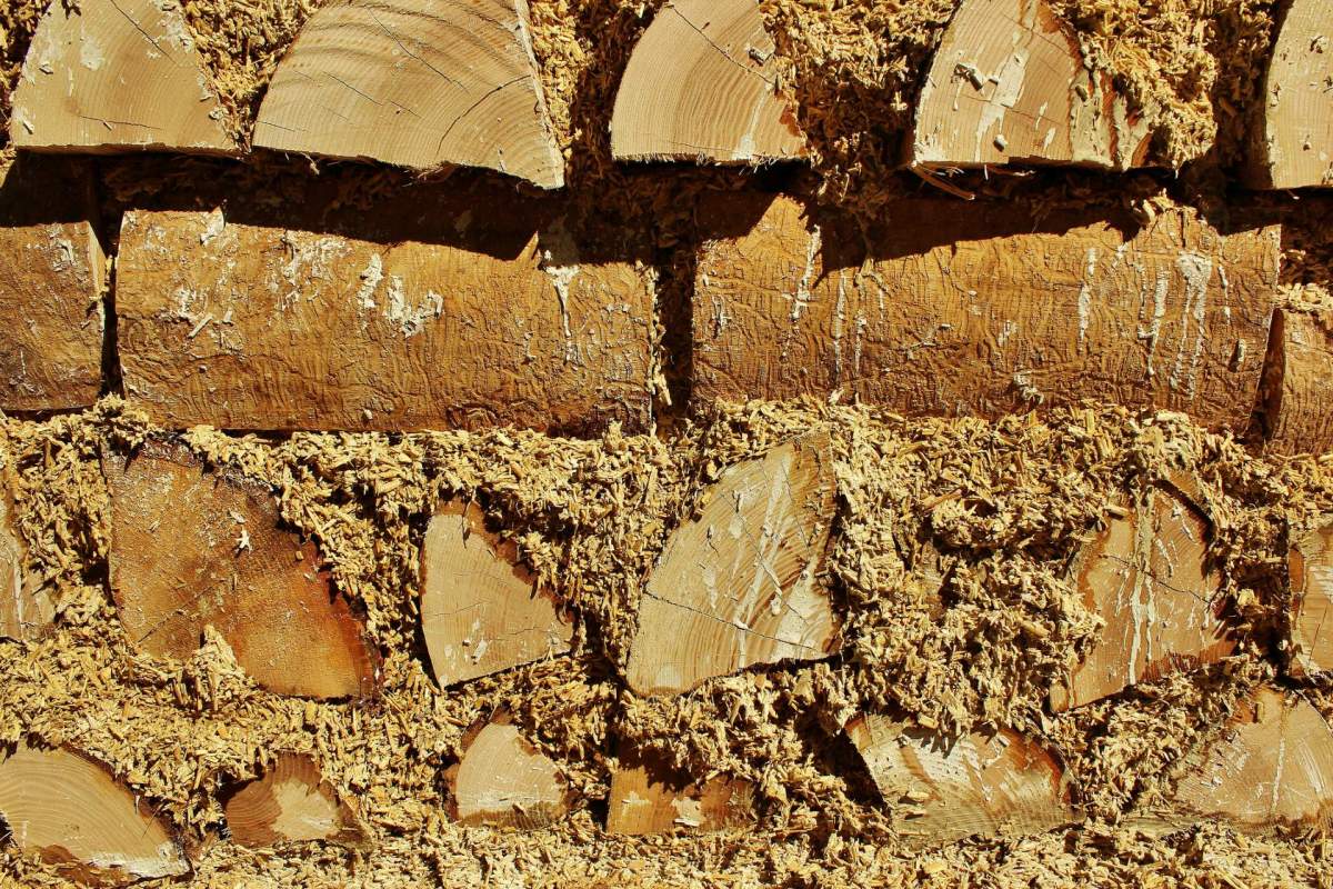 A wall made of hempcrete and wood.