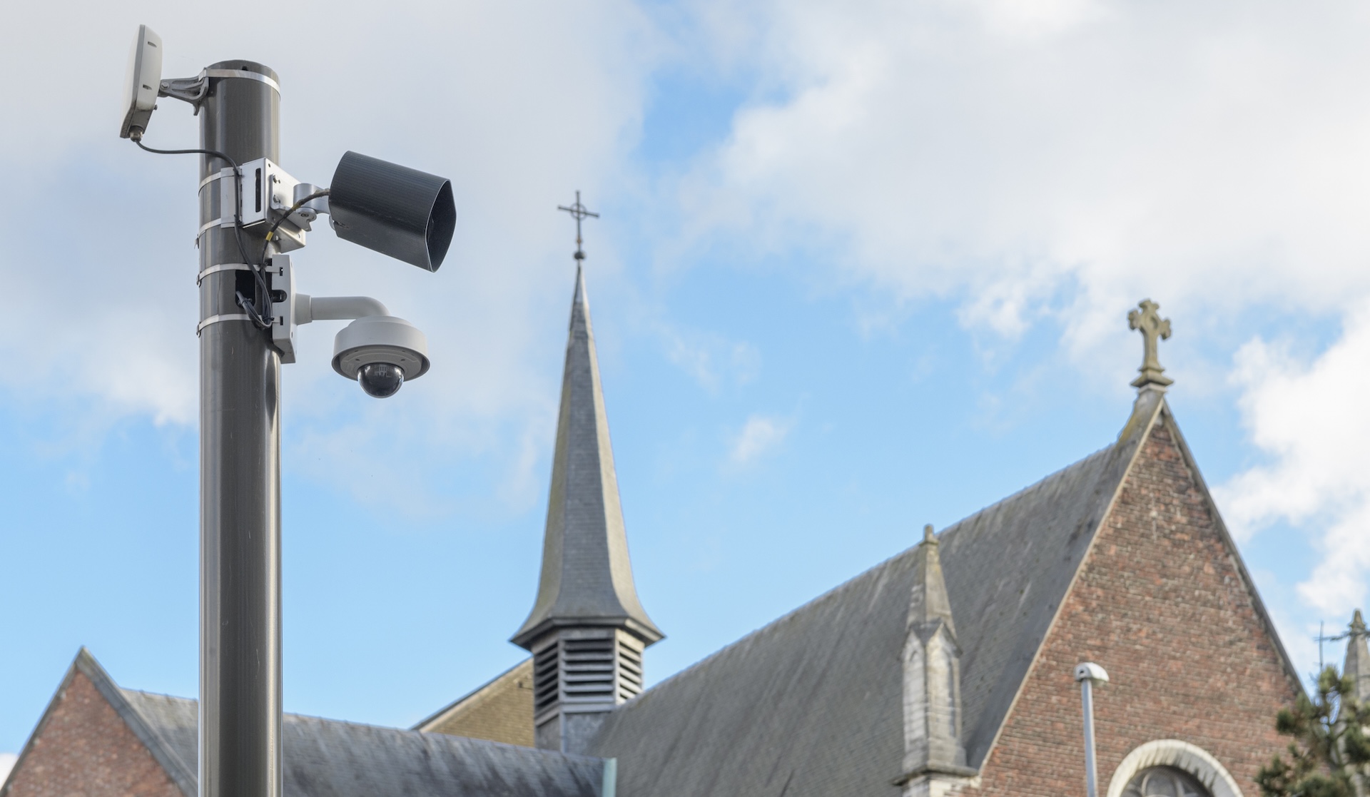 'A huge invasion of privacy': Louisiana parish disputes private camera ban in public rights-of-way