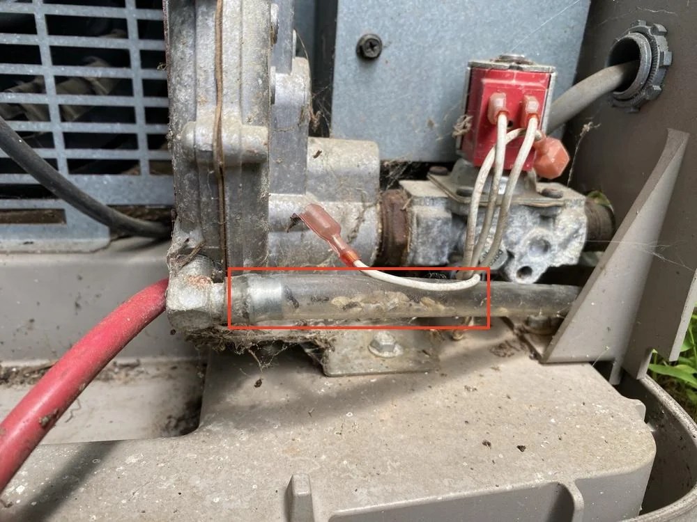A generator with one section highlighted because it shows ants inside the parts.
