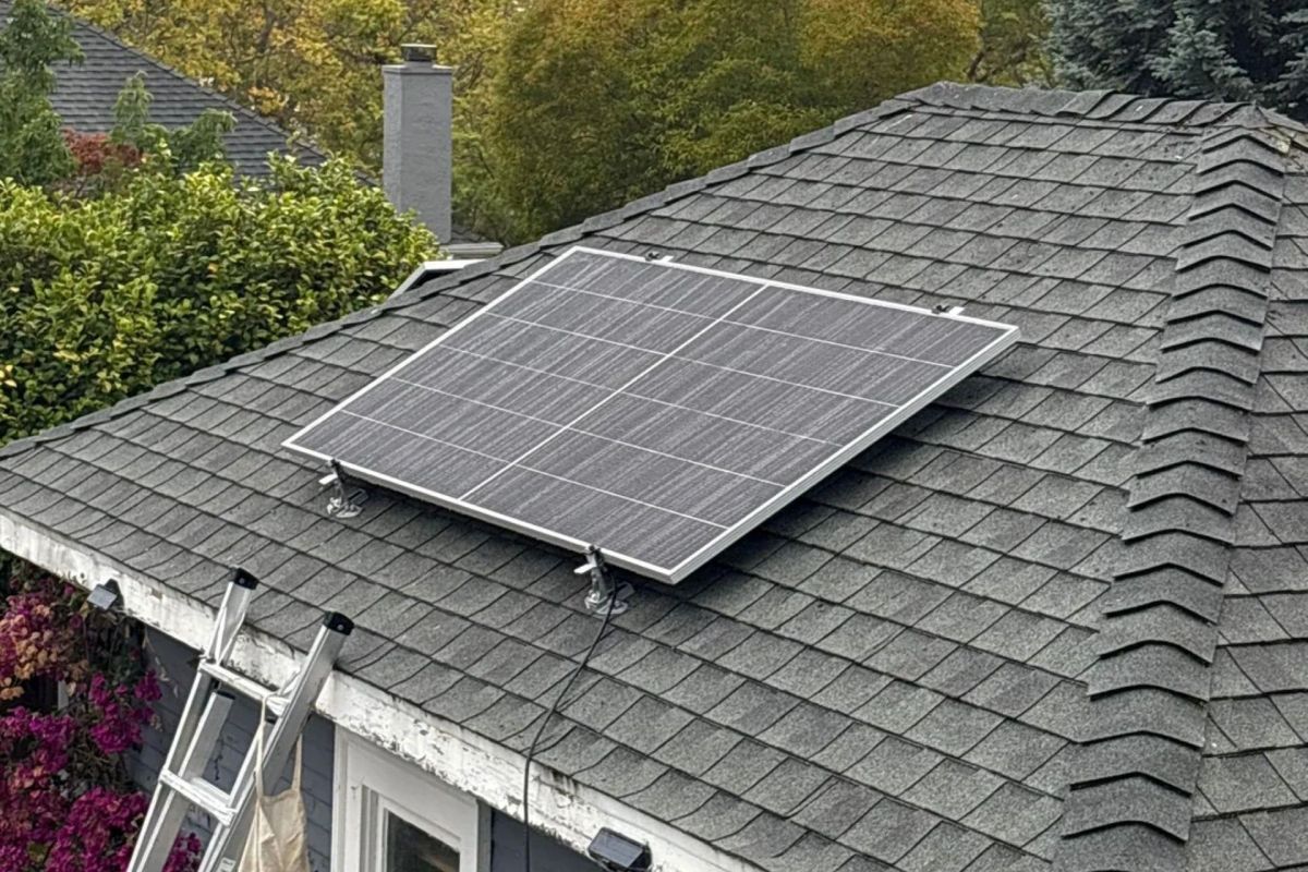 Plug-in solar panels on a roof.