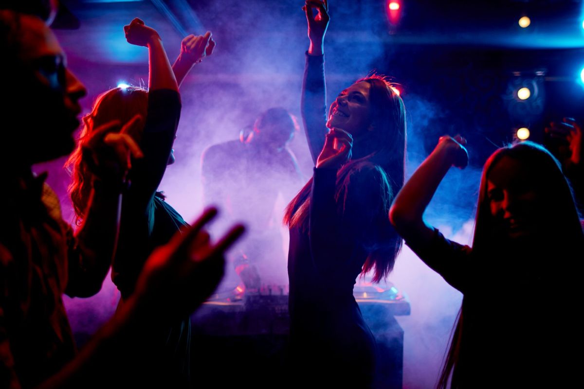 People dancing at a nightclub.
