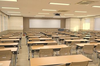A classroom without an AC unit.