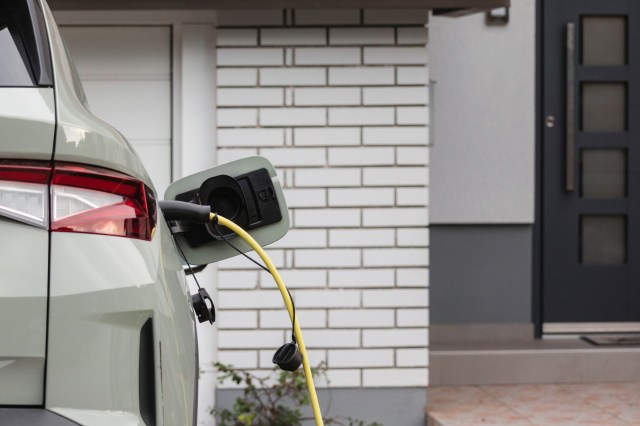 Researchers test EVs that can keep homes on during outages, trim peak-hour bills