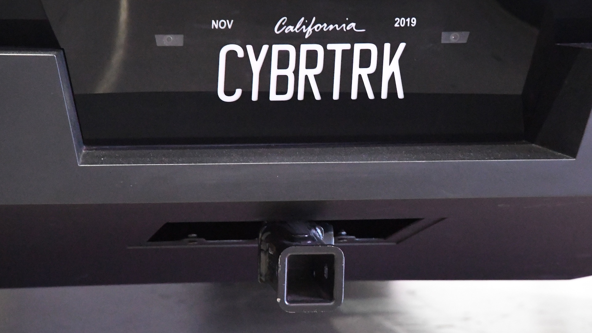 California Cybertruck owner says 5,000 miles and near-daily charging brought 'zero' battery loss