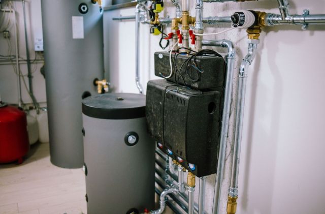 Reservoir bets on Maine, where hot-water costs are soaring, and rebates top $1,150