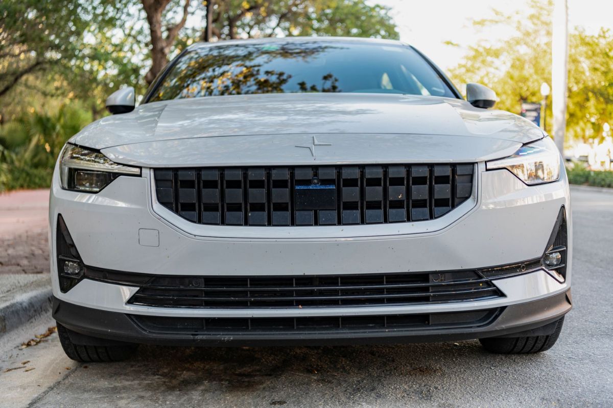 A Polestar 2.