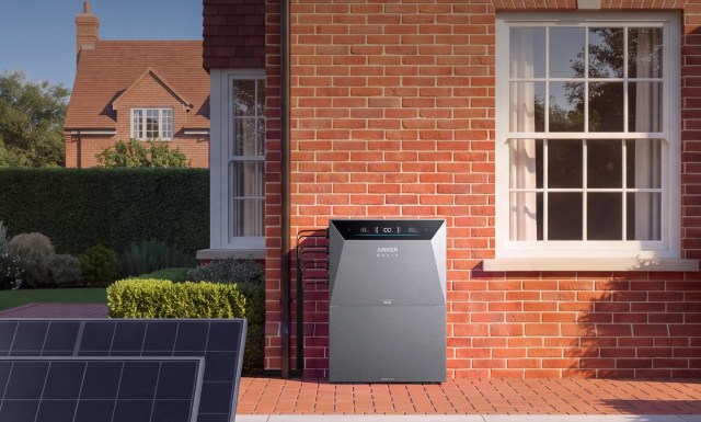 Just one week after homeowner installs 10-kWh battery, daytime grid use dropped and saved them about $20