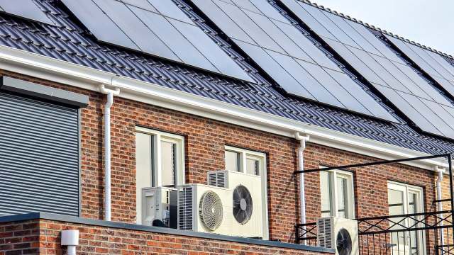 In Britain, a heat pump, solar, and a battery turned a 1980s home bill-free for five years