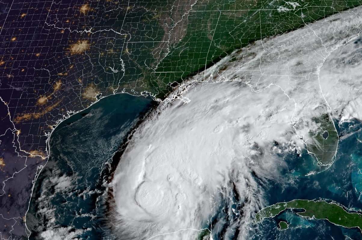 A satellite image of Isaias.