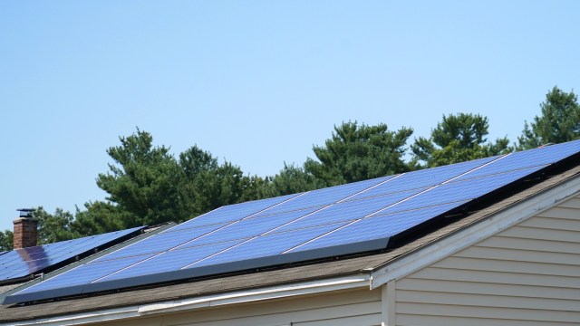 New Jersey homeowner paid upfront for 30 solar panels, says system has already recouped 5/8 of its cost