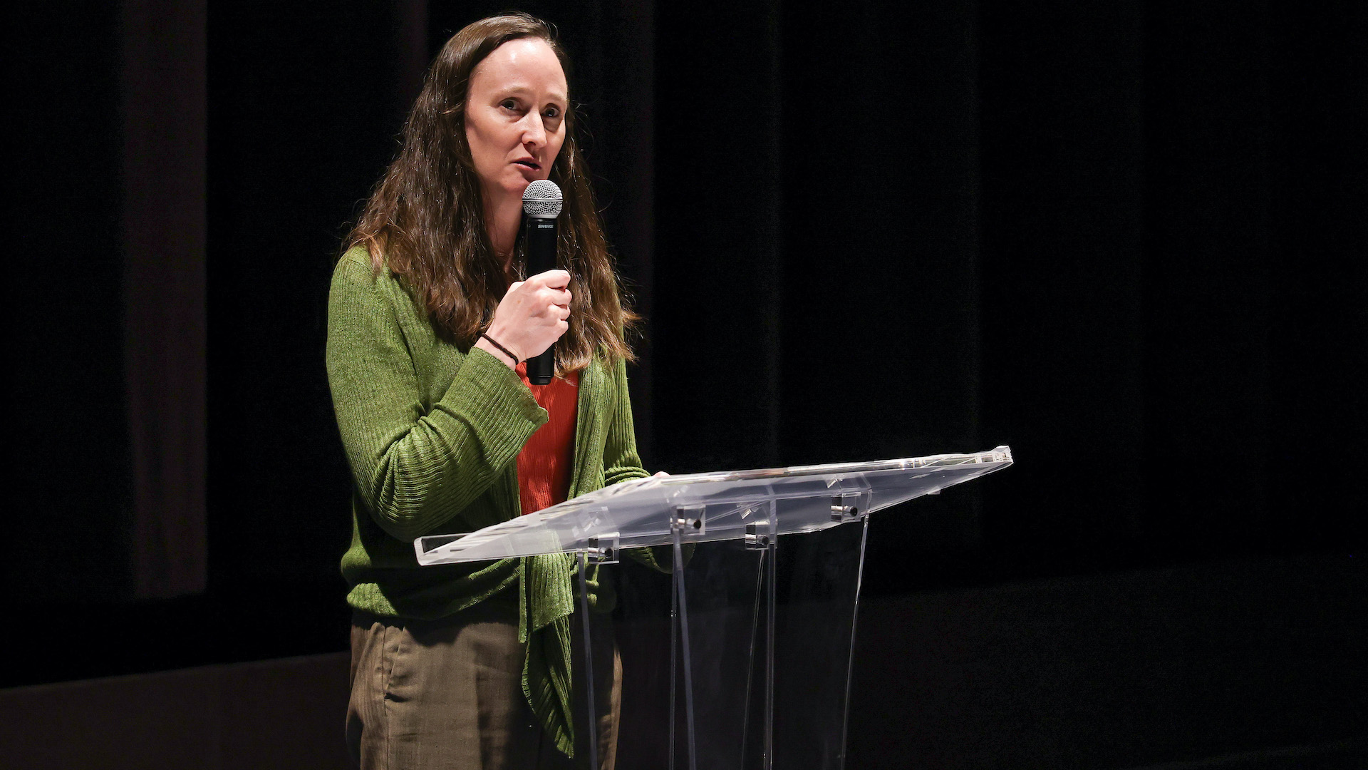 Washington renters take on $175,000 in landlord money, with Seattle's mayor on board