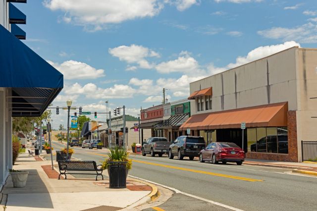 Florida snowbirds looking to save may want Avon Park, where rent averages $921 a month