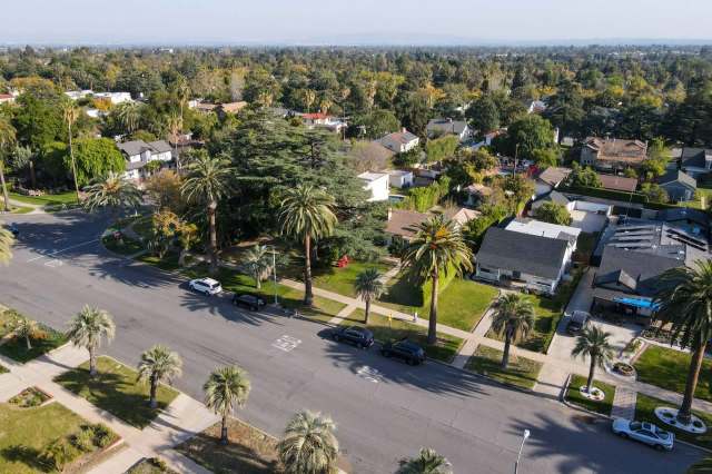 A Pasadena neighborhood.