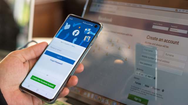 A person looking to make a Facebook account.