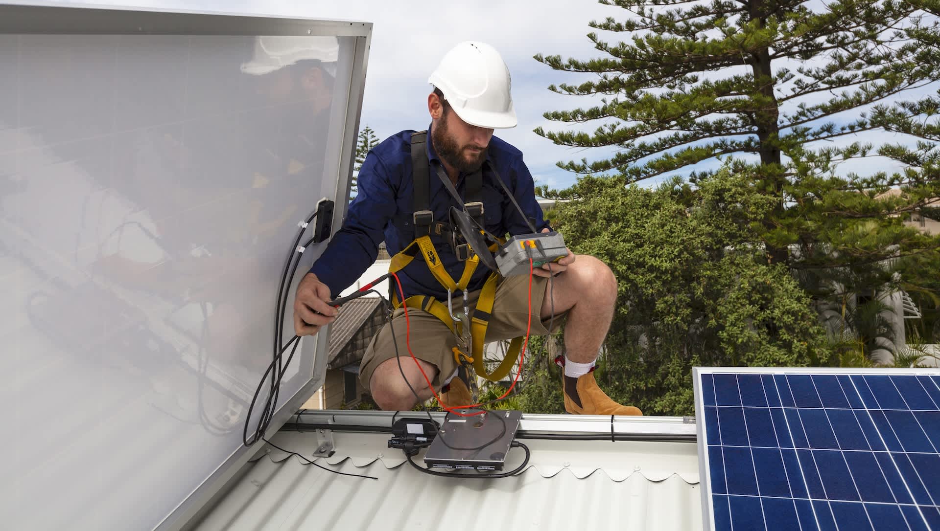 Solar owner loses monitoring on 10-year-old system, gets $2,000 quote to check panels