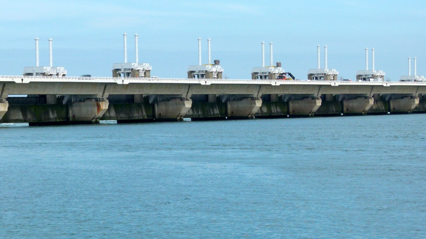 A tide power station.