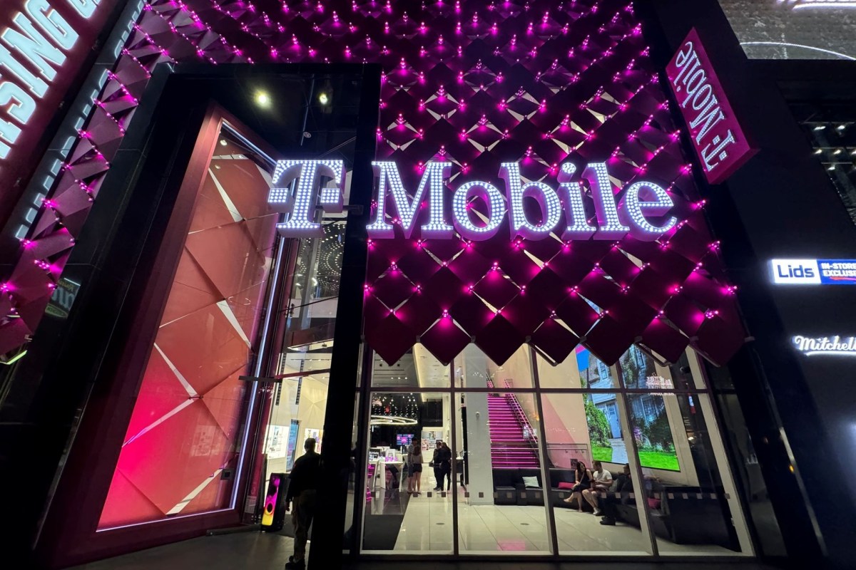 A T-Mobile storefront.